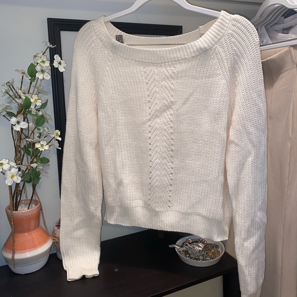Forever 21 Sweaters - Knit Sweater - 4/$15✨
